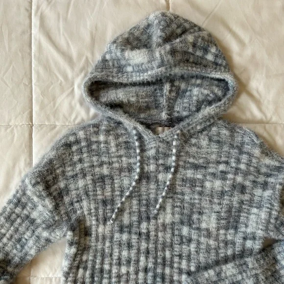 Y2K SO Light Blue Cropped Stretchy Ribbed Knit Sweater with Hood - Picture 5 of 7